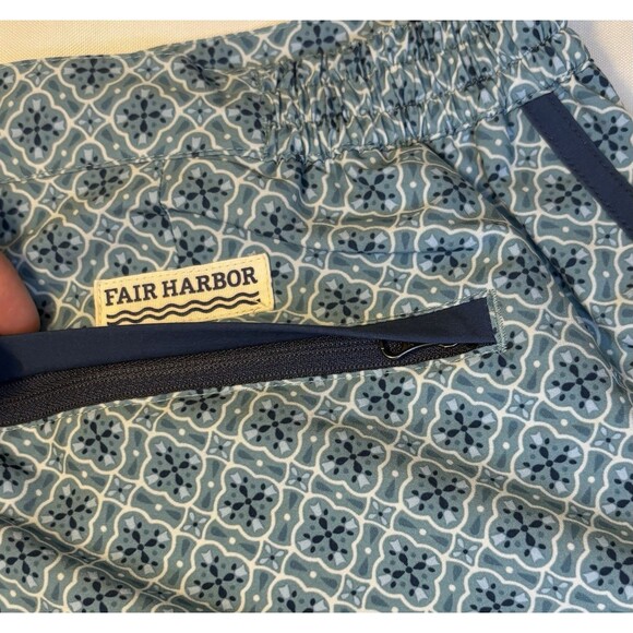 FAIR HARBOR Swim Trunks Men 36 Blue Geometric Lined 6" Shorts Pockets Beach Surf - Picture 10 of 13